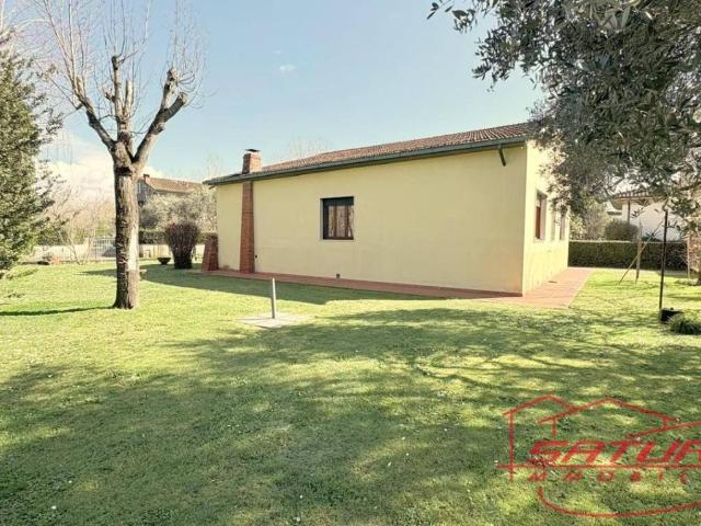 Villa in vendita a Lucca LU