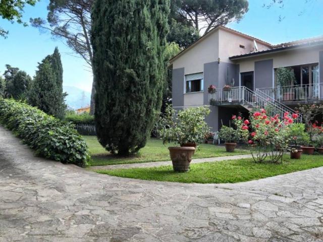 Villa in vendita a Lucca LU