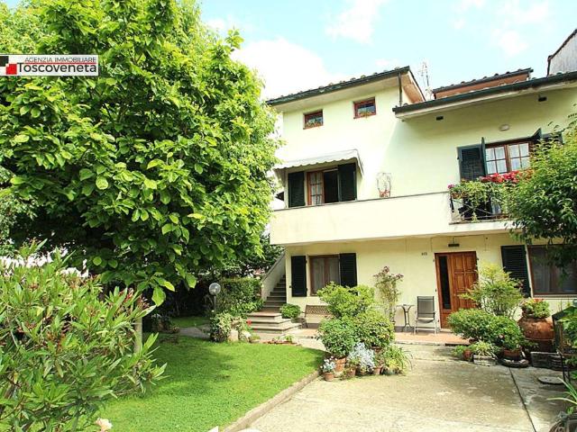 Villa in vendita a Lucca LU