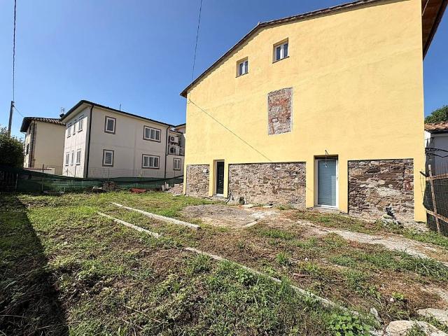 Villa in vendita a Lucca LU
