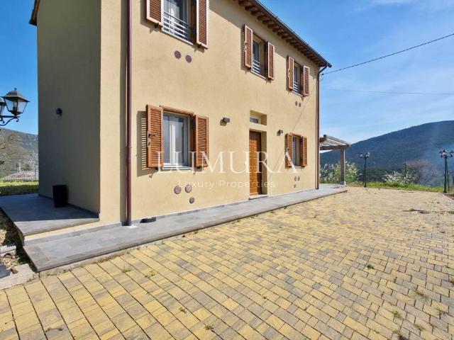 Villa in vendita a Lucca LU