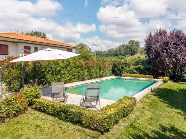 Villa in vendita a Lucca LU