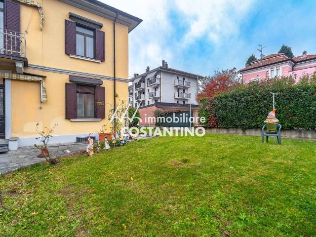 Villa in vendita a Luino VA