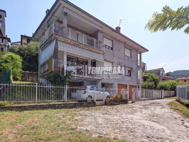 Villa in vendita a Luino VA