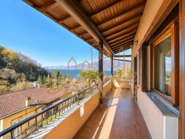 Villa in vendita a Luino VA