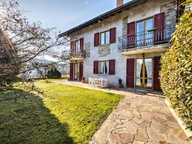 Villa in vendita a Luino VA