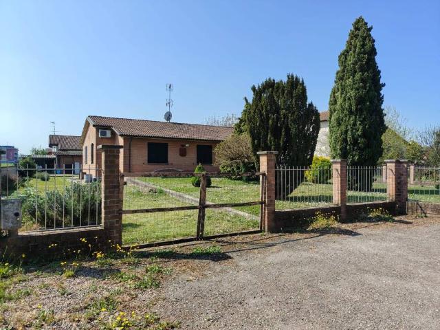 Villa in vendita a Lungavilla PV