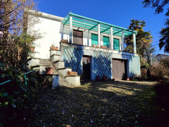 Villa in vendita a Lurago d'Erba CO