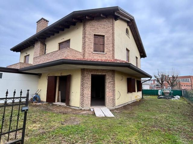 Villa in vendita a Lusia RO