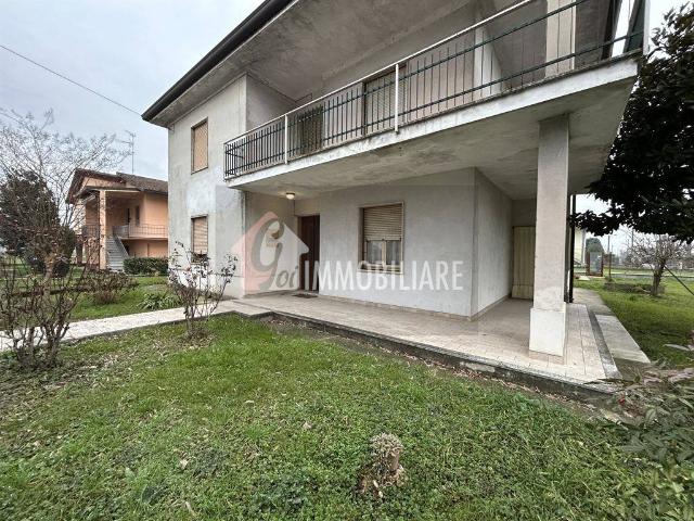 Villa in vendita a Motta Baluffi CR
