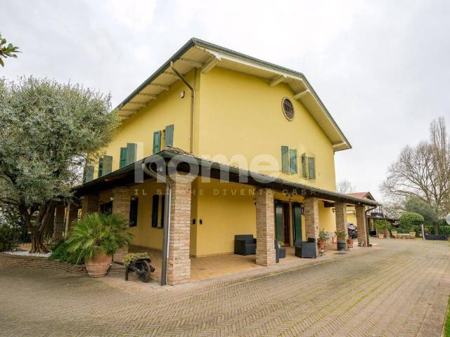 Villa in vendita a Modena MO