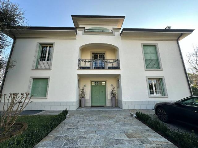 Villa in vendita a Modena MO