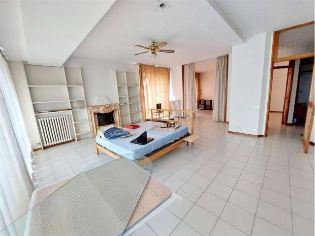 Villa in vendita a Modena MO