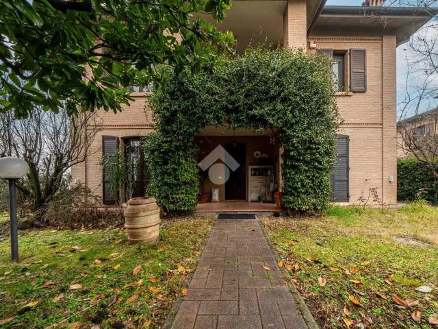 Villa in vendita a Modena