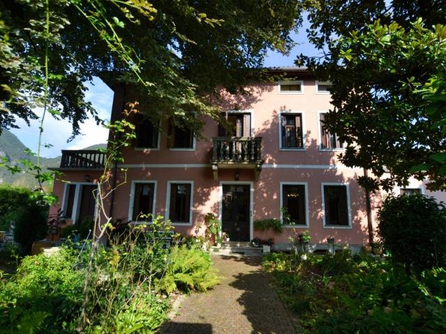 Villa in vendita a Moggio Udinese UD