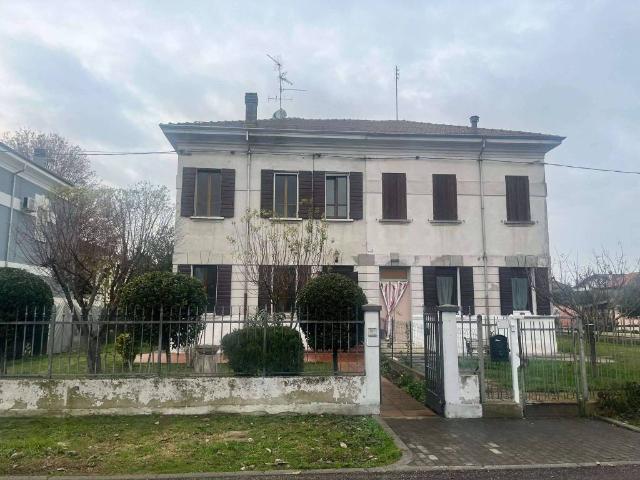 Villa in vendita a Moglia MN
