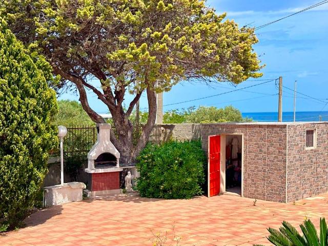 Villa in vendita a Mola di Bari BA