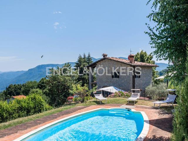 Villa in vendita a Molazzana LU