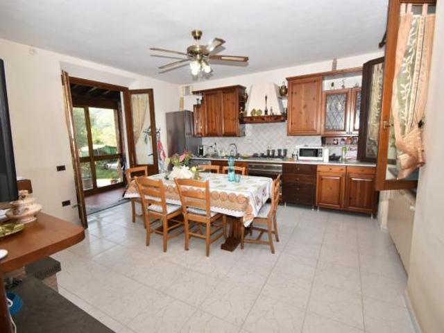 Villa in vendita a Molina di Quosa San Giuliano Terme 180 mq Rif: 1278240