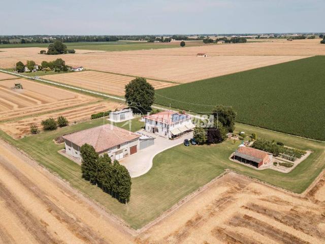 Villa in vendita a Molinella BO