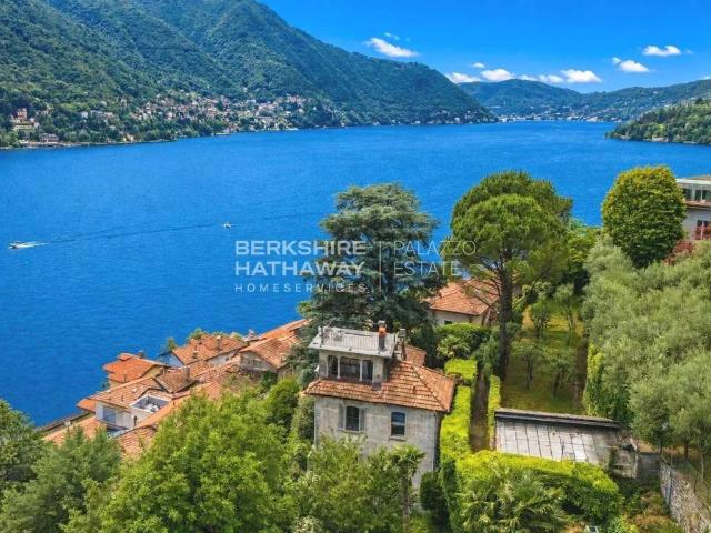 Villa in vendita a Moltrasio CO
