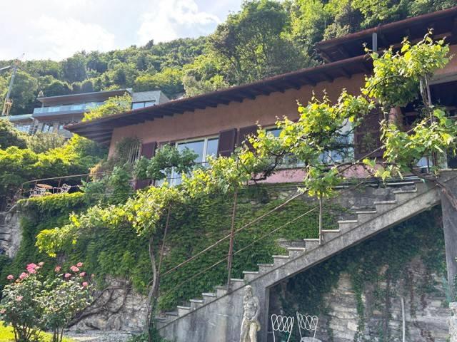 Villa in vendita a Moltrasio CO