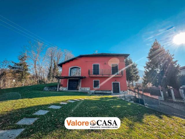 Villa in vendita a Mombaldone AT