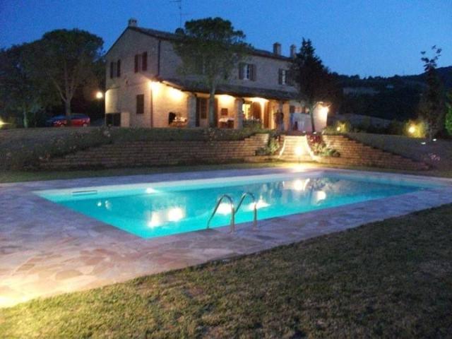 Villa in vendita a Mombaroccio PU
