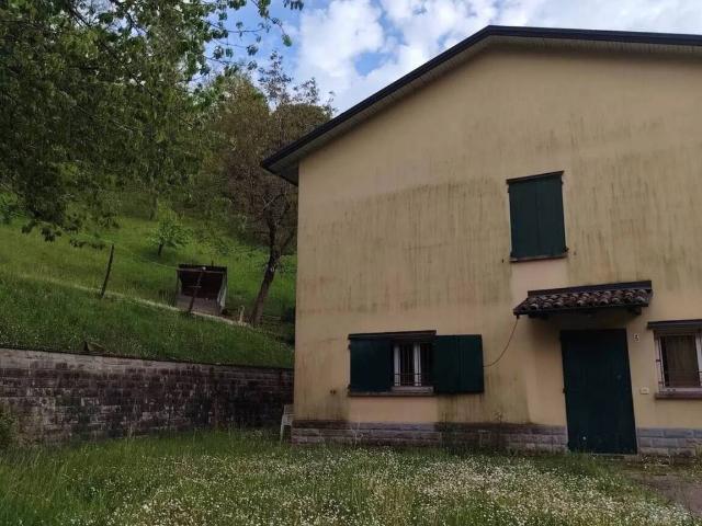 Villa in vendita a Monghidoro BO