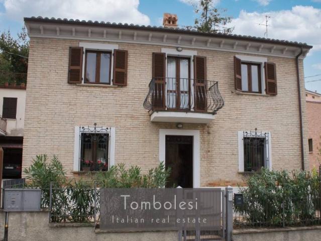 Villa in vendita a Mondavio PU