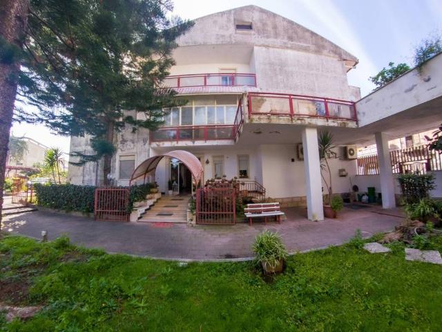 Villa in vendita a Mondragone CE