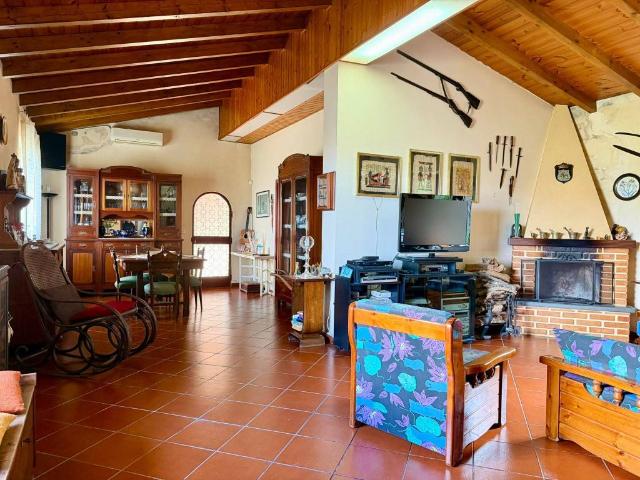 Villa in vendita a Monforte San Giorgio ME