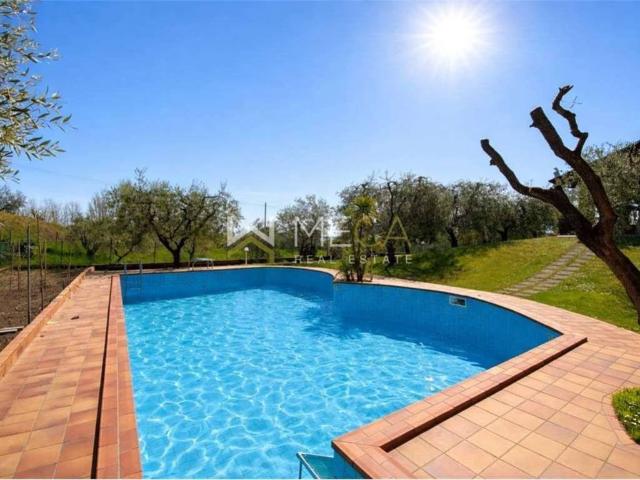 Villa in vendita a Moniga del Garda BS