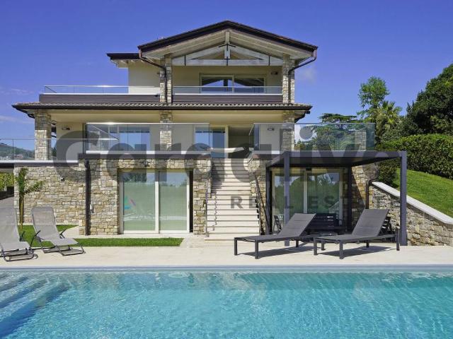 Villa in vendita a Moniga del Garda BS