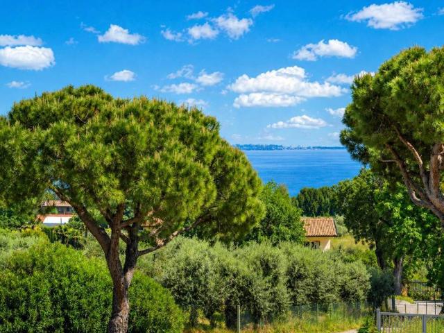 Villa in vendita a Moniga del Garda BS