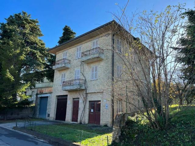 Villa in vendita a Monsampietro Morico FM
