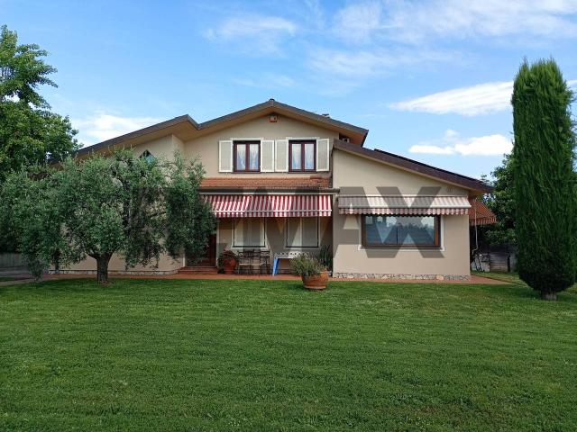 Villa in vendita a Monsummano Terme