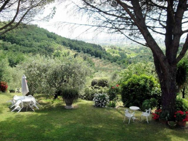 Villa in vendita a Monsummano Terme PT