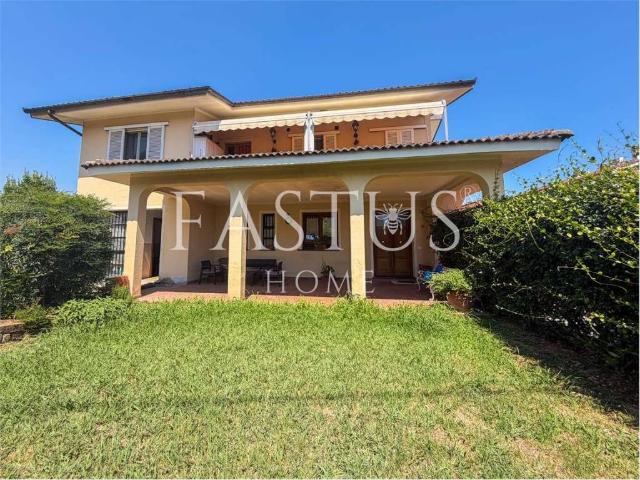 Villa in vendita a Monsummano Terme PT