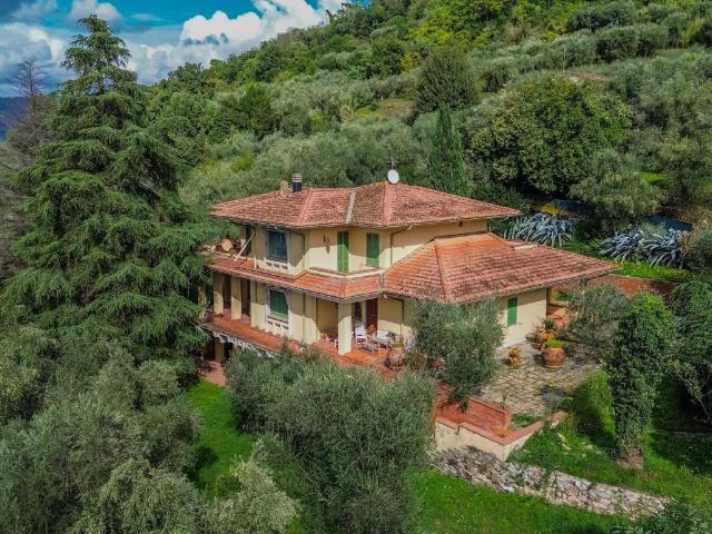 Villa in vendita a Monsummano Terme PT