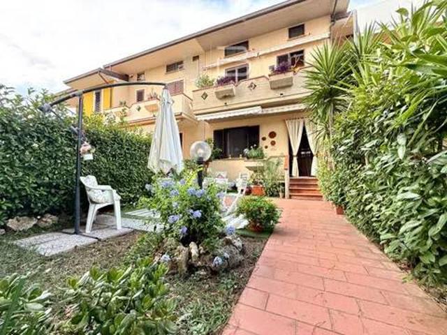 Villa in vendita a Monsummano Terme PT