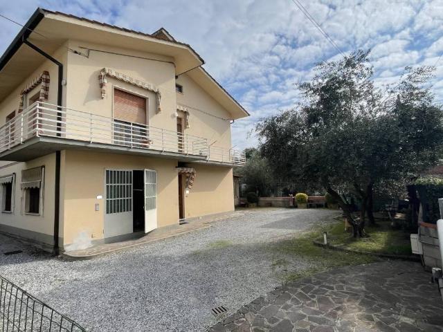 Villa in vendita a Monsummano Terme PT