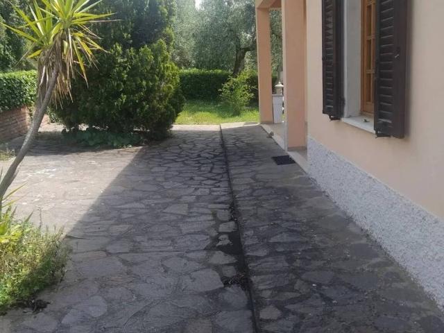 Villa in vendita a Montopoli in Val d'Arno PI