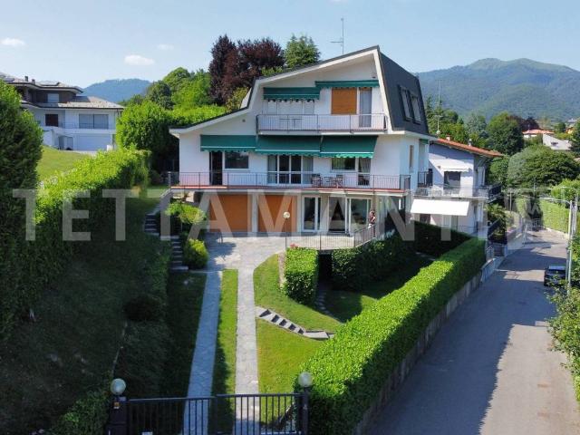 Villa in vendita a Montorfano CO