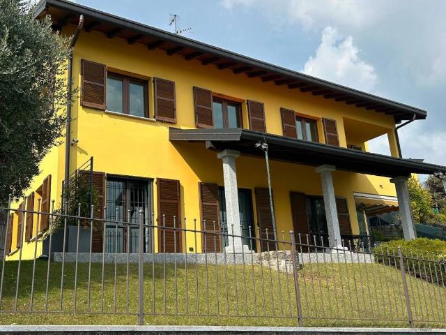 Villa in vendita a Montorfano CO
