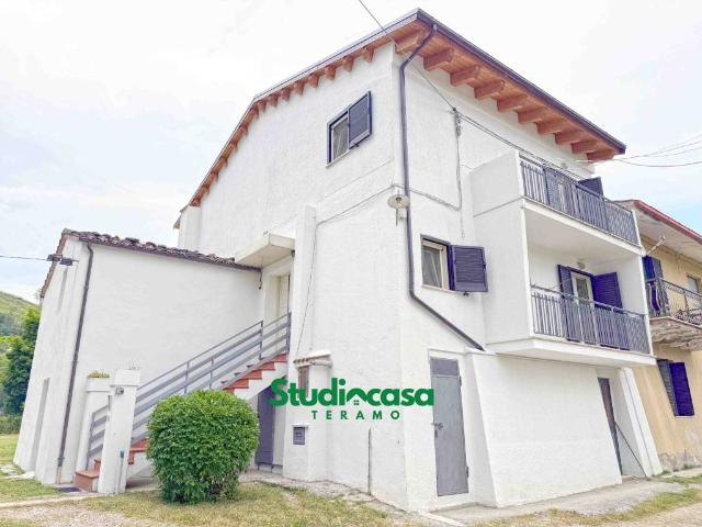 Villa in vendita a Montorio al Vomano TE