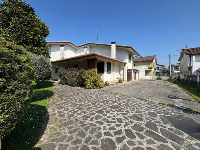 Villa in vendita a Montagnana PD