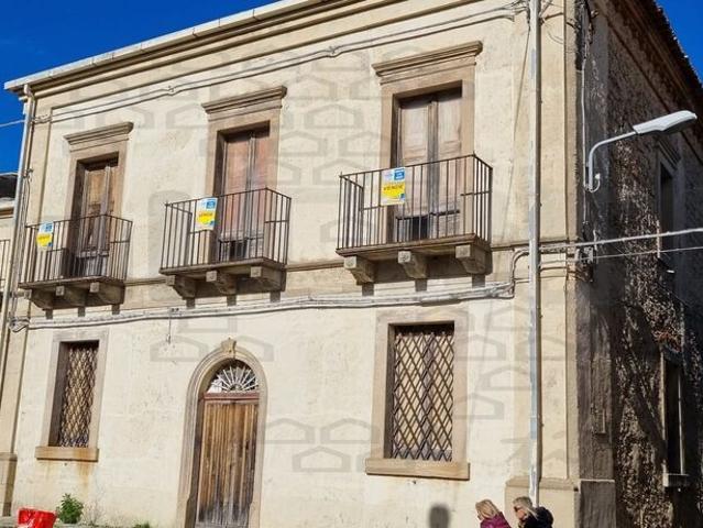 VILLA in VENDITA a MONTALBANO ELICONA MONTALBANO ELICONA di 12 vani