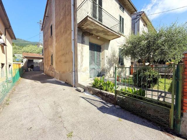 Villa in vendita a Montale PT