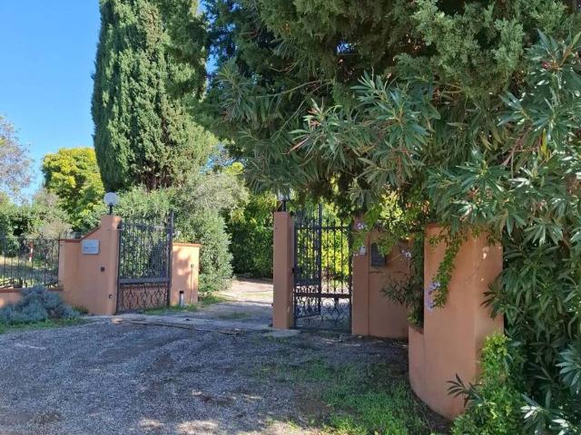 Villa in vendita a Montalto di Castro VT